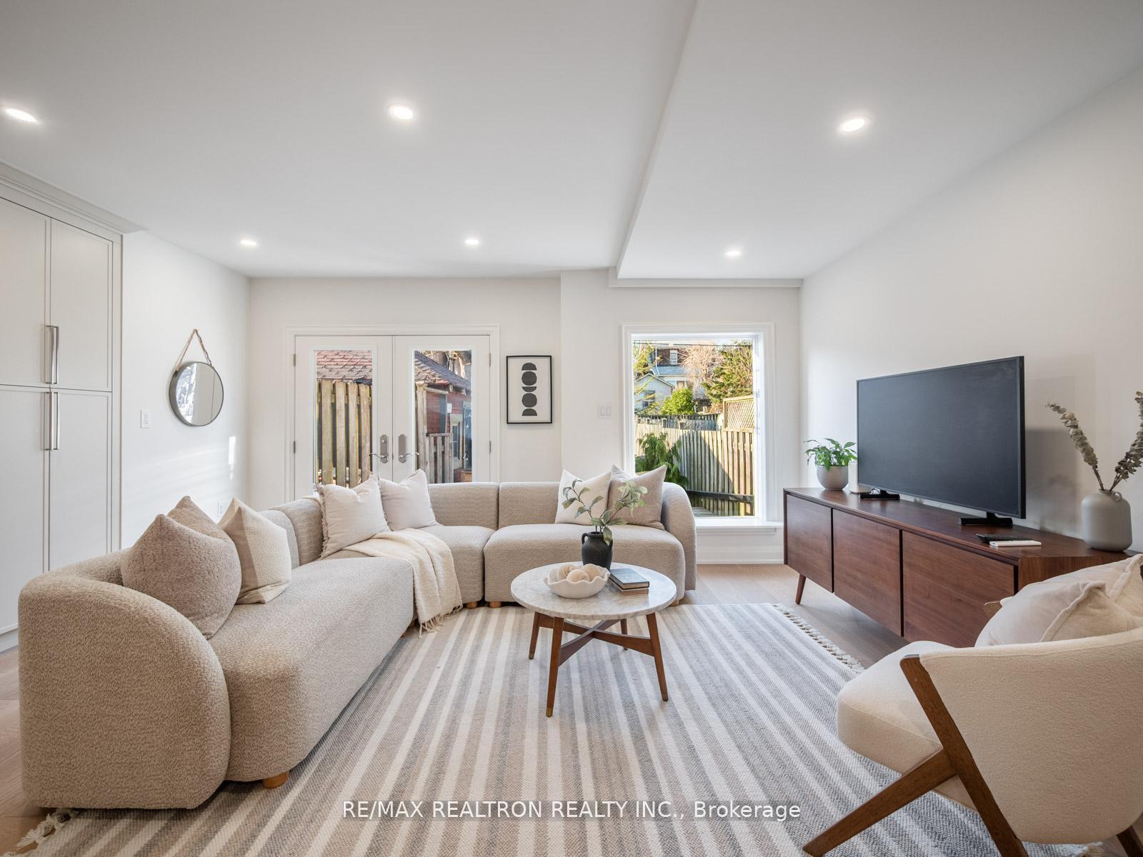 Photo 18 of 400 Strathmore Boulevard, Toronto, Danforth — HOMEH