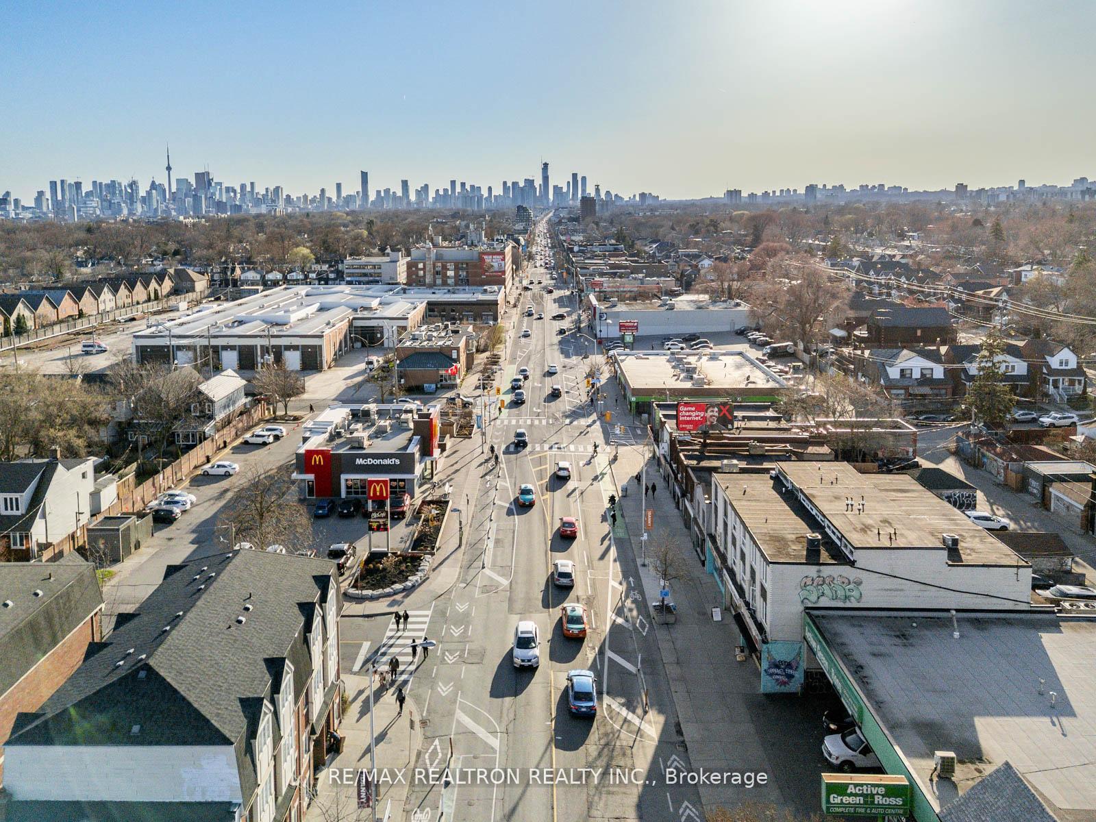 Photo 32 of 400 Strathmore Boulevard, Toronto, Danforth — HOMEH