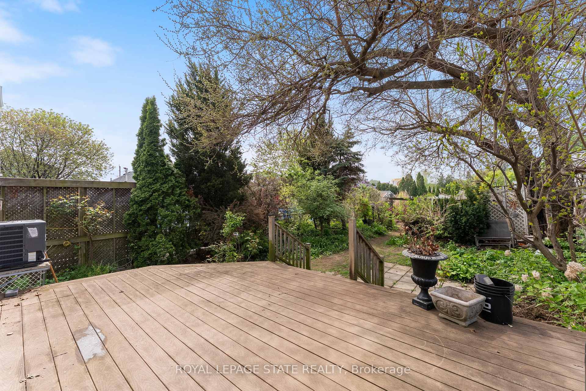Photo 25 of 1450 Monterey Avenue, Hamilton, Bartonville — HOMEH