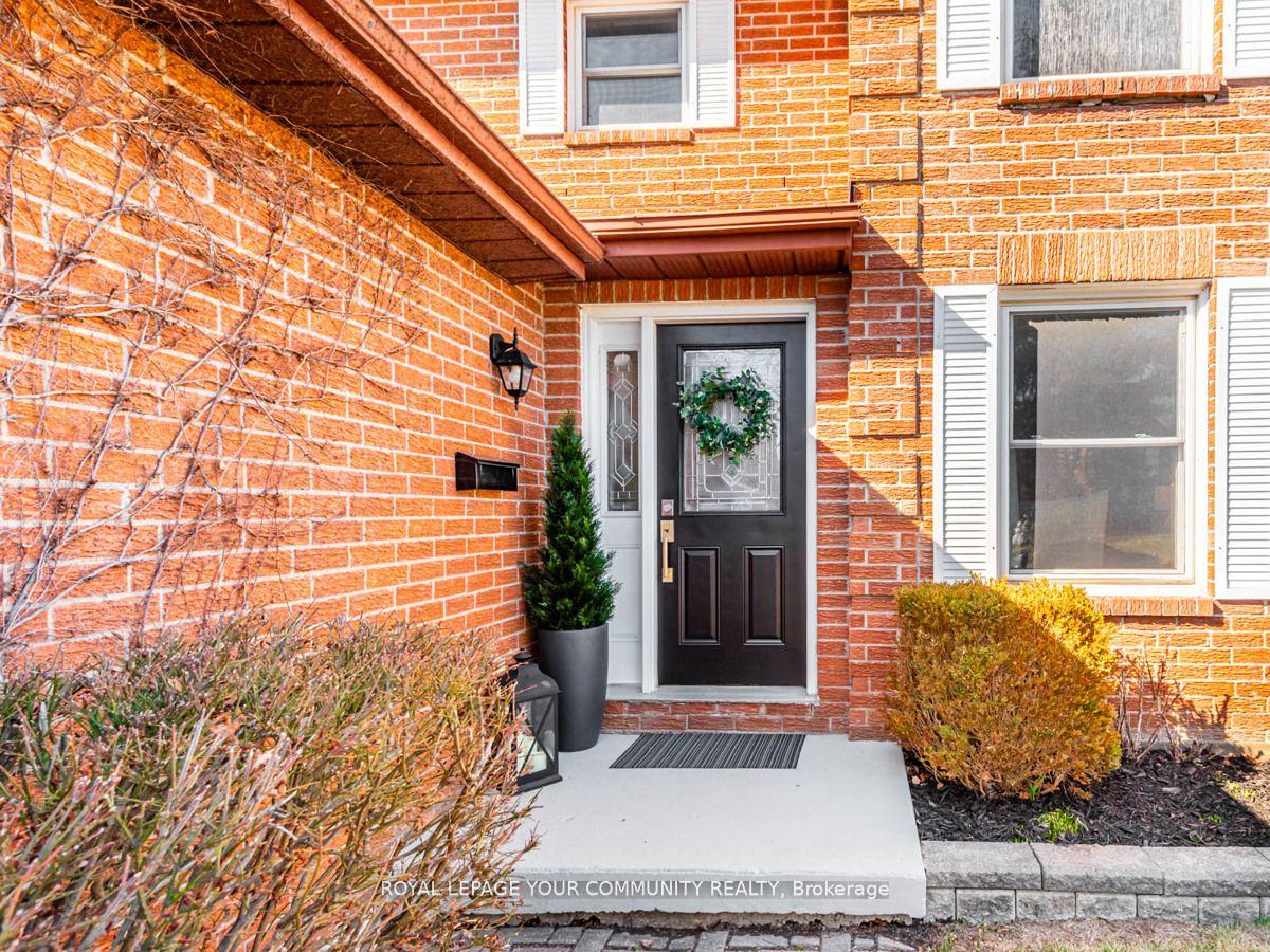 Photo 24 of 46 Garnish Green, Markham, Markham Village — HOMEH