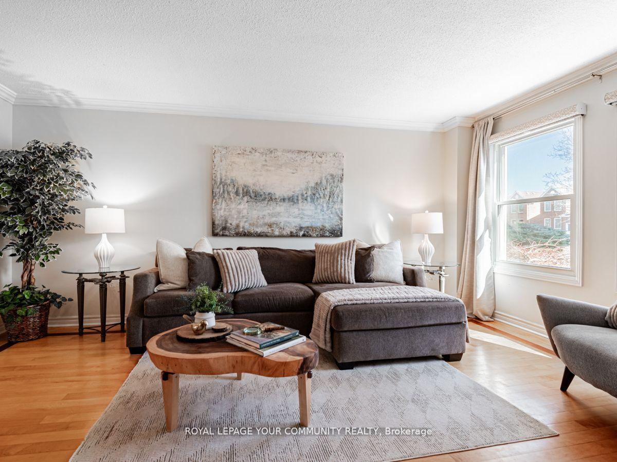 Photo 19 of 46 Garnish Green, Markham, Markham Village — HOMEH