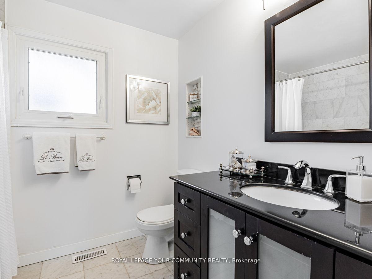 Photo 21 of 46 Garnish Green, Markham, Markham Village — HOMEH