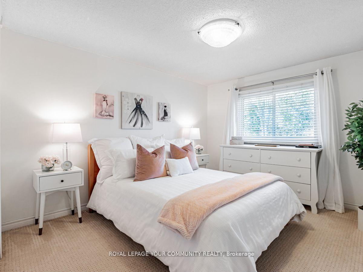 Photo 4 of 46 Garnish Green, Markham, Markham Village — HOMEH