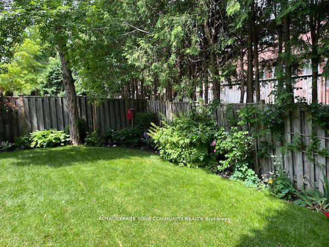 Photo 29 of 46 Garnish Green, Markham, Markham Village — HOMEH