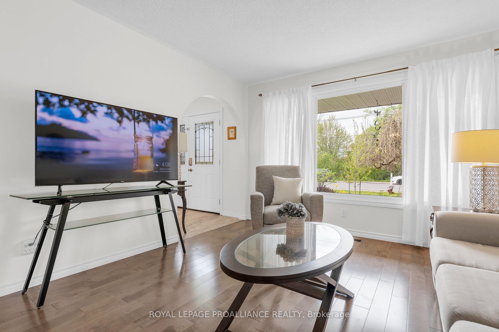 Photo 10 of 25 Cascade Boulevard, Belleville — HOMEH