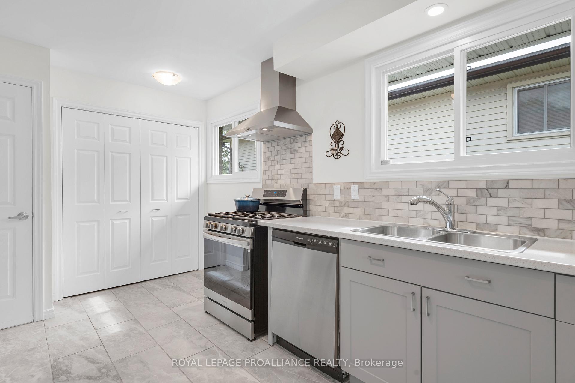 Photo 26 of 25 Cascade Boulevard, Belleville — HOMEH