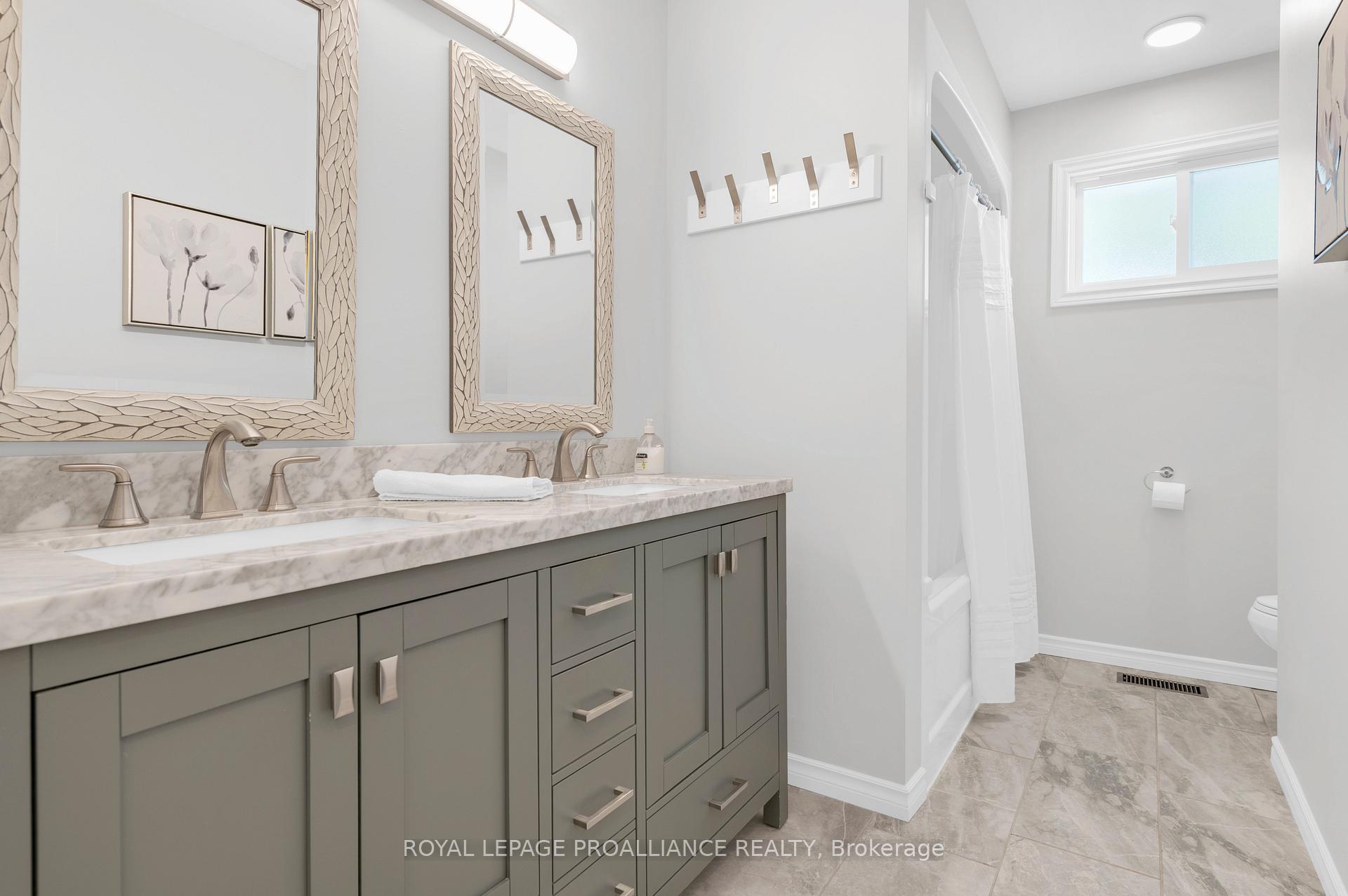 Photo 17 of 25 Cascade Boulevard, Belleville — HOMEH