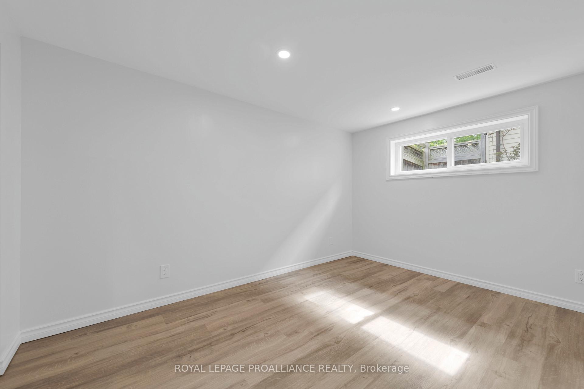 Photo 22 of 25 Cascade Boulevard, Belleville — HOMEH