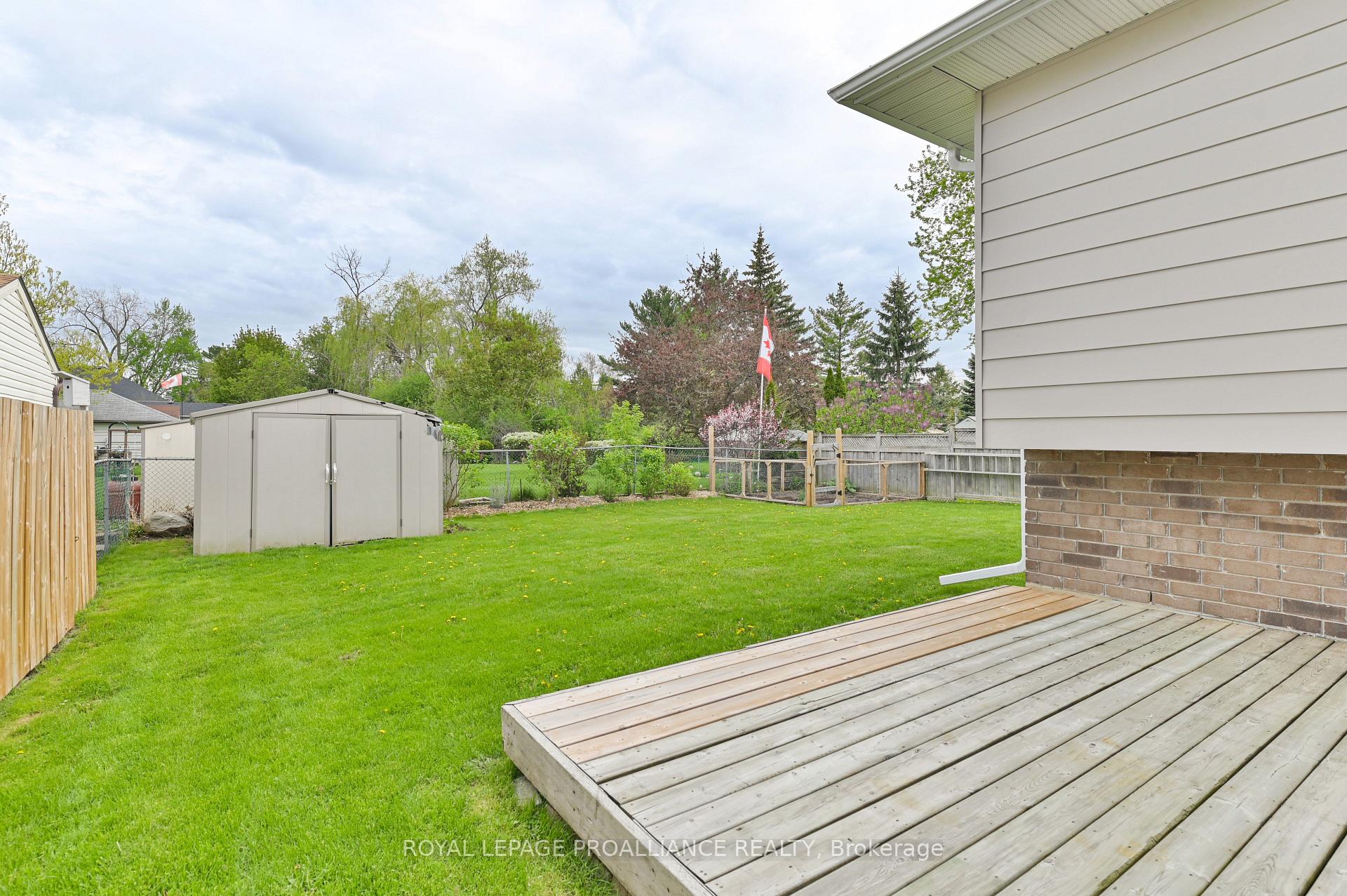 Photo 35 of 25 Cascade Boulevard, Belleville — HOMEH