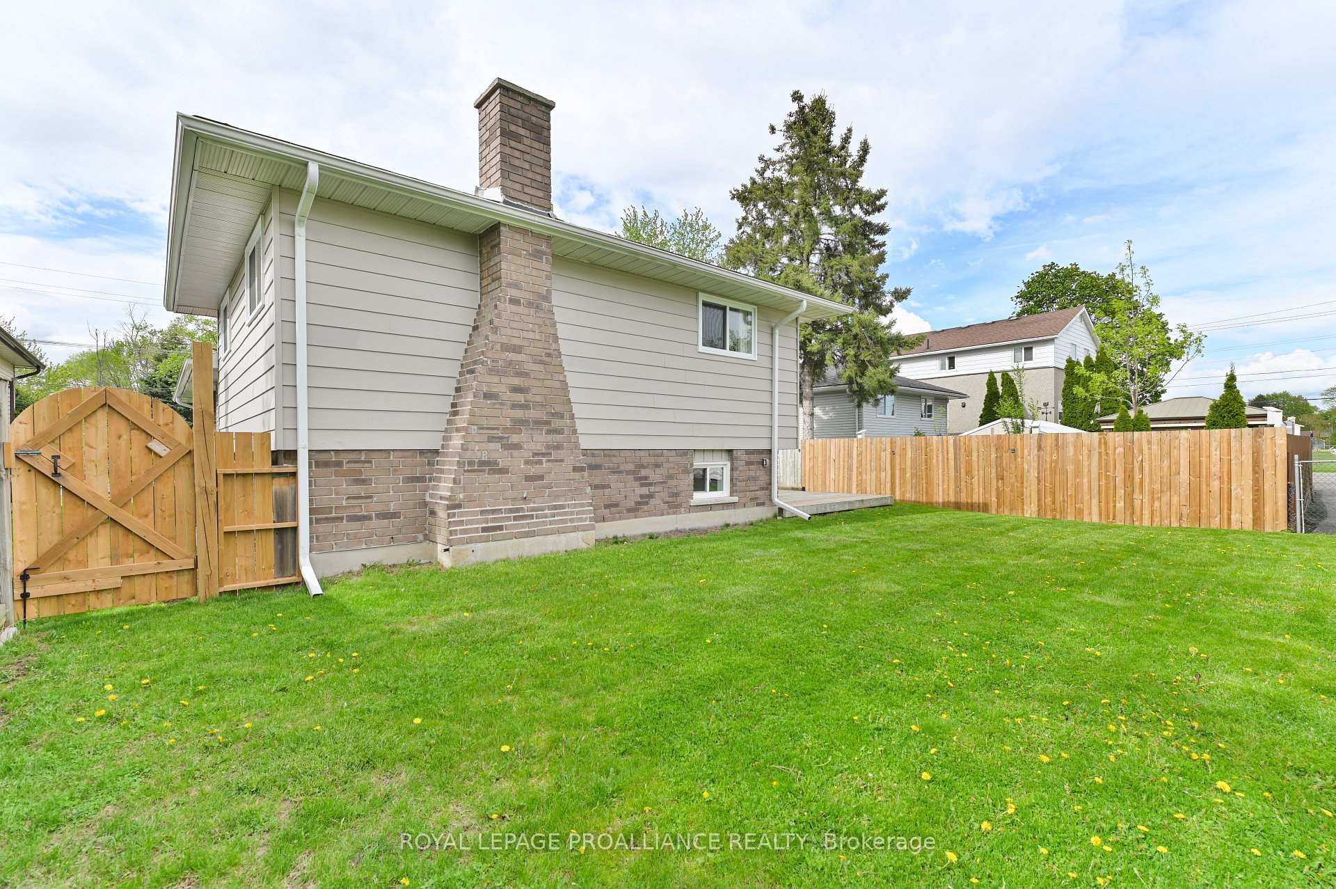 Photo 43 of 25 Cascade Boulevard, Belleville — HOMEH