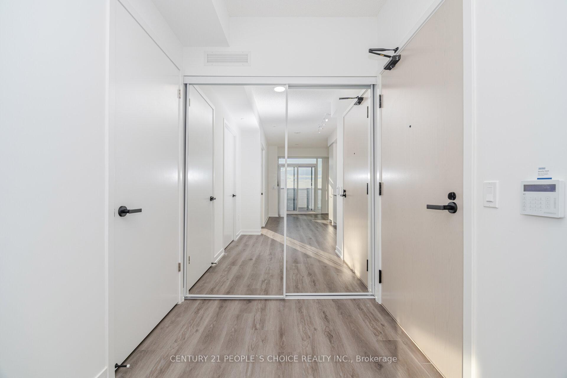 Photo 3 of Unit 6007, 225 Commerce Street, Vaughan, Vaughan Corporate Centre — HOMEH