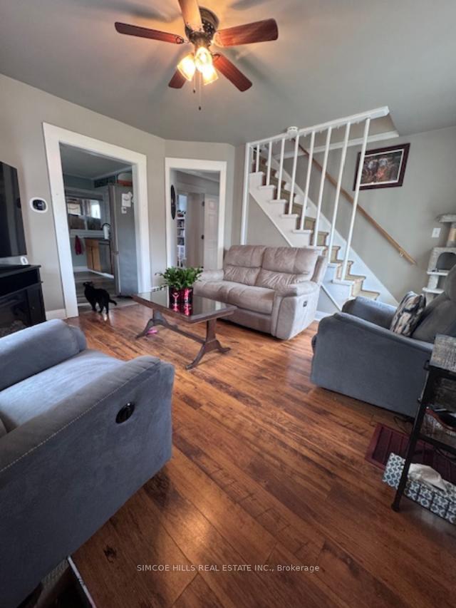 Photo 12 of 21 South Street, Orillia — HOMEH