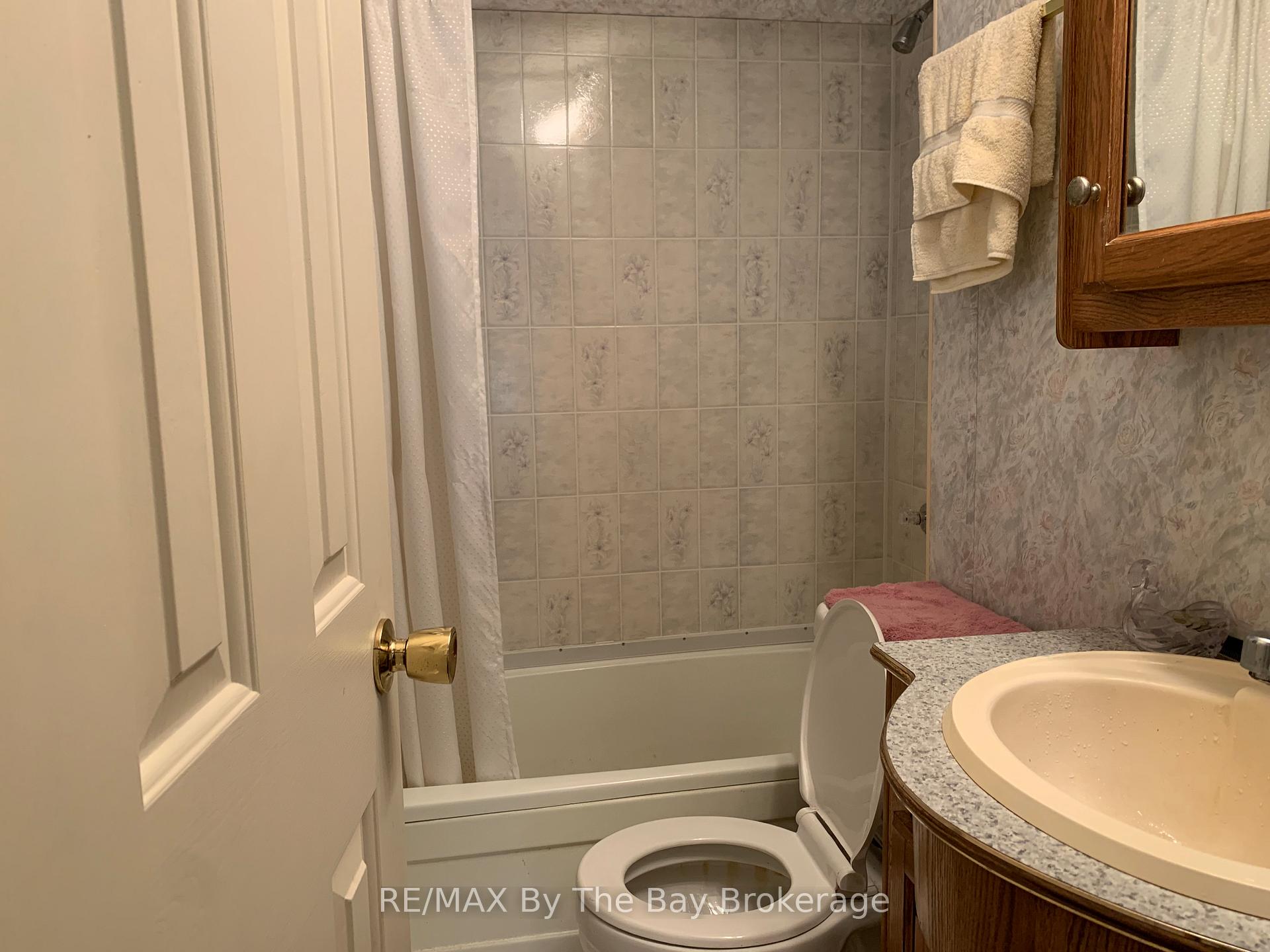 Photo 13 of Unit 237, 85 Theme Park Drive, Wasaga Beach — HOMEH
