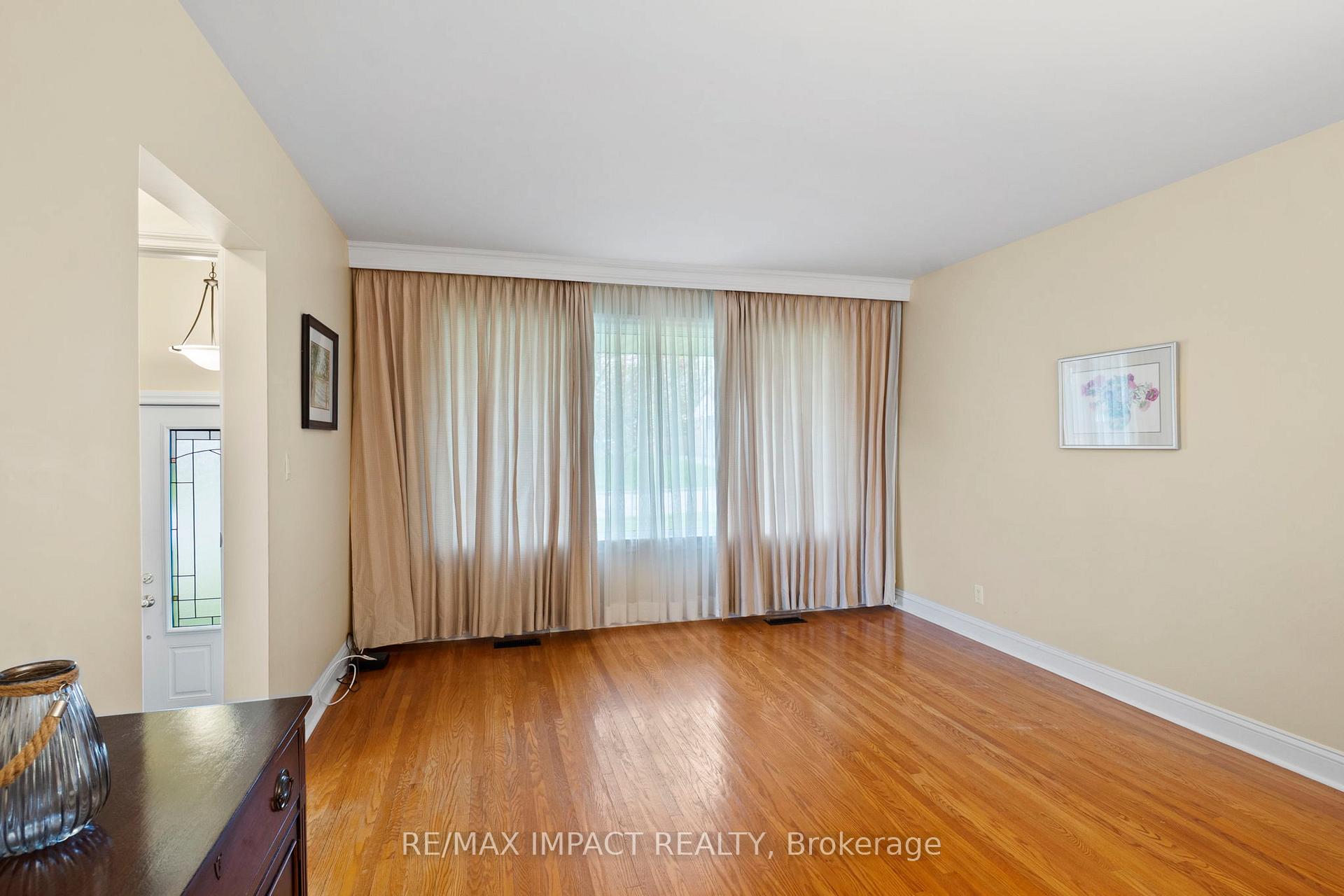 Photo 11 of 612 Ruth Street, Cobourg — HOMEH