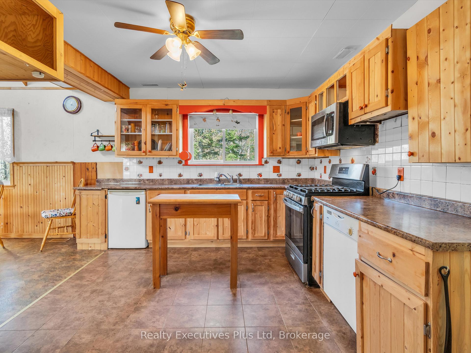 Photo 34 of 152 Moonwing Road, Magnetawan, Ahmic Harbour — HOMEH