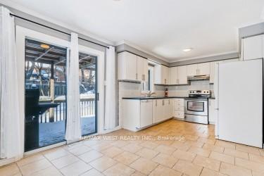 Photo 9 of 24 Neelands Street, Barrie, West Bayfield — HOMEH