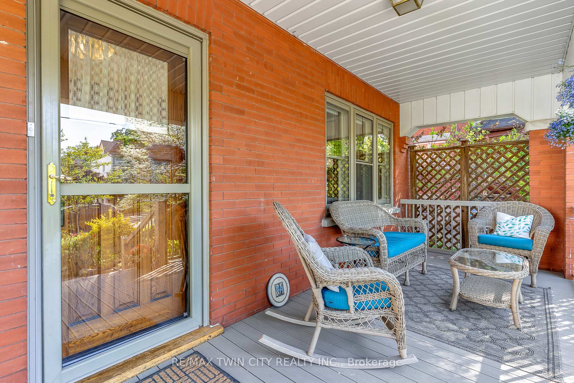 Photo 3 of 107 Allen Street W, Waterloo — HOMEH