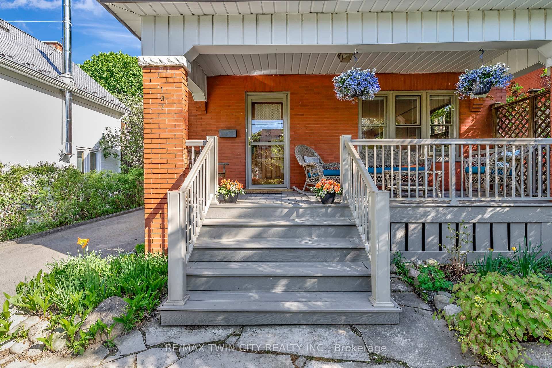 Photo 29 of 107 Allen Street W, Waterloo — HOMEH