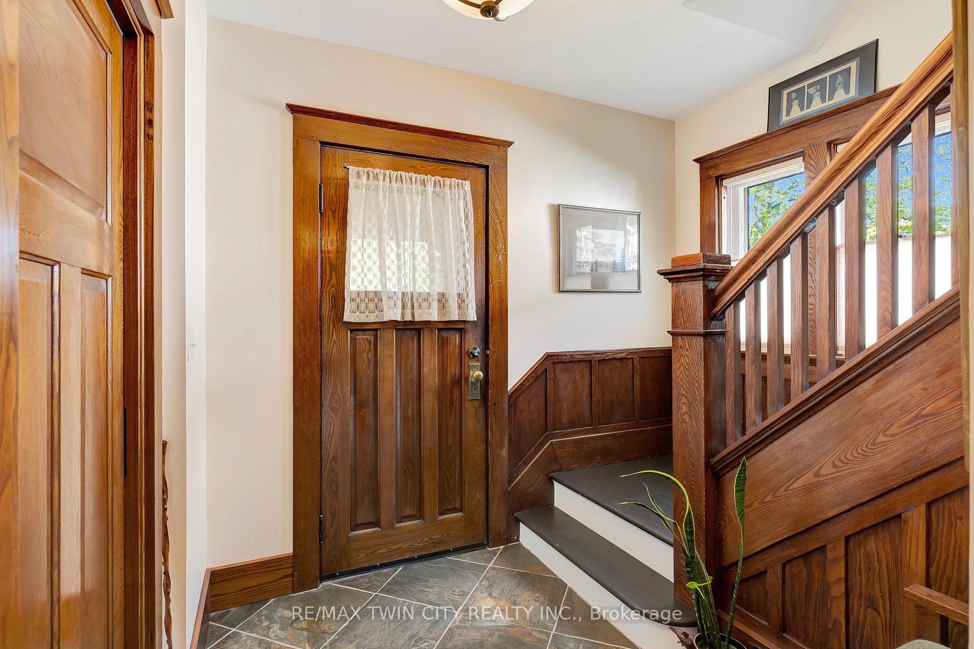 Photo 8 of 107 Allen Street W, Waterloo — HOMEH