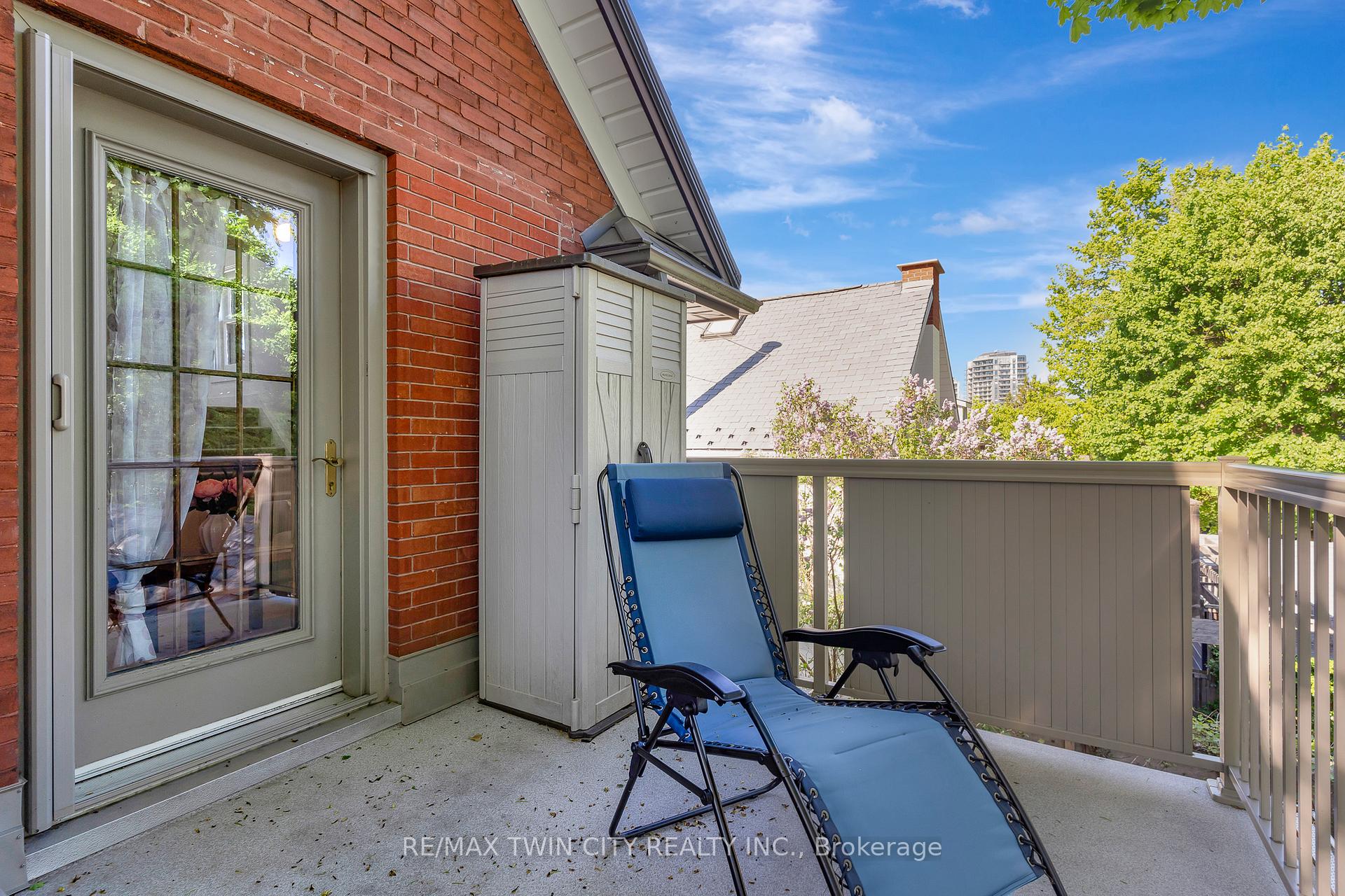 Photo 33 of 107 Allen Street W, Waterloo — HOMEH