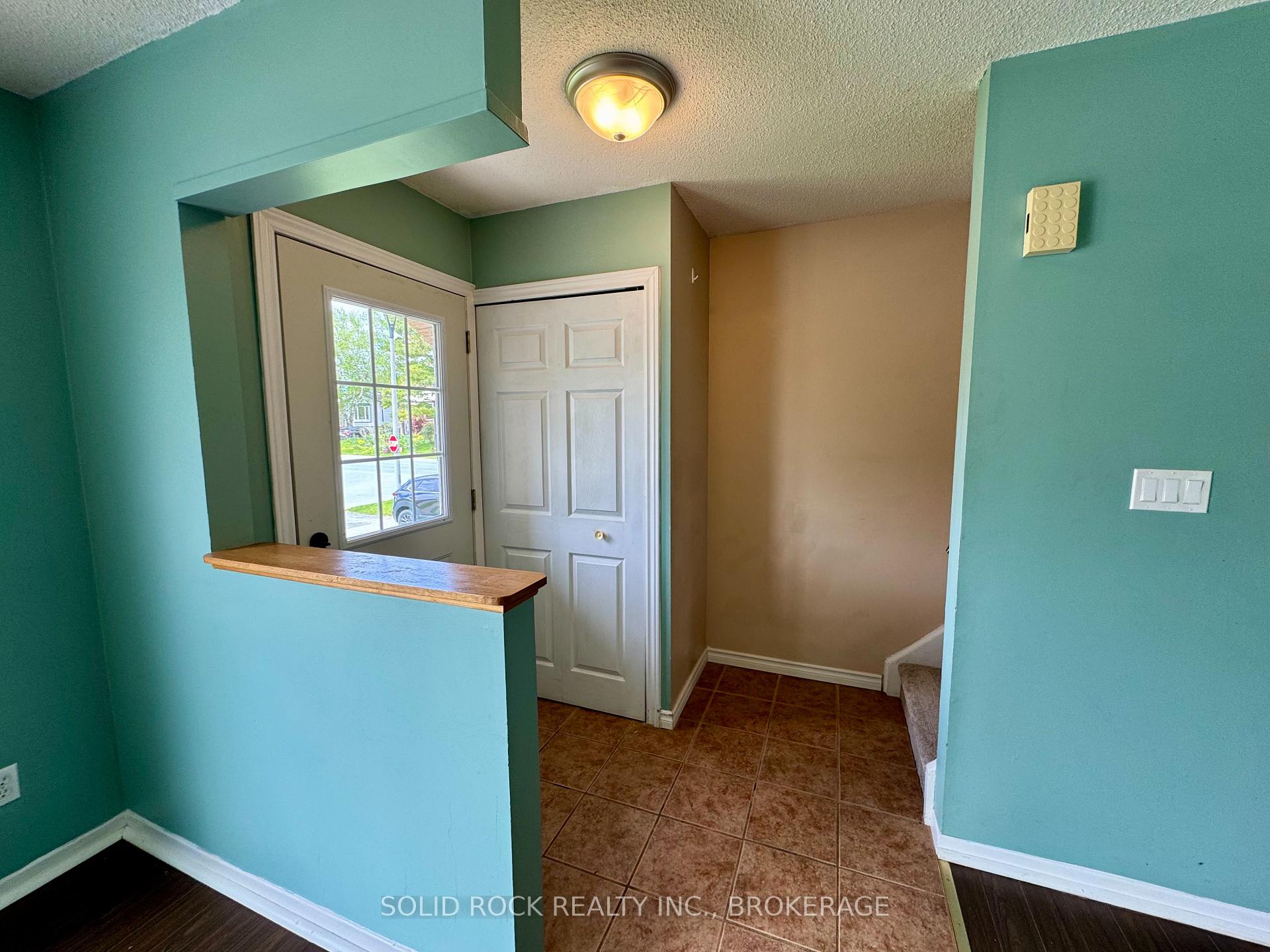 Photo 12 of 1022 Sprucewood Crescent, Kingston, City Northwest — HOMEH