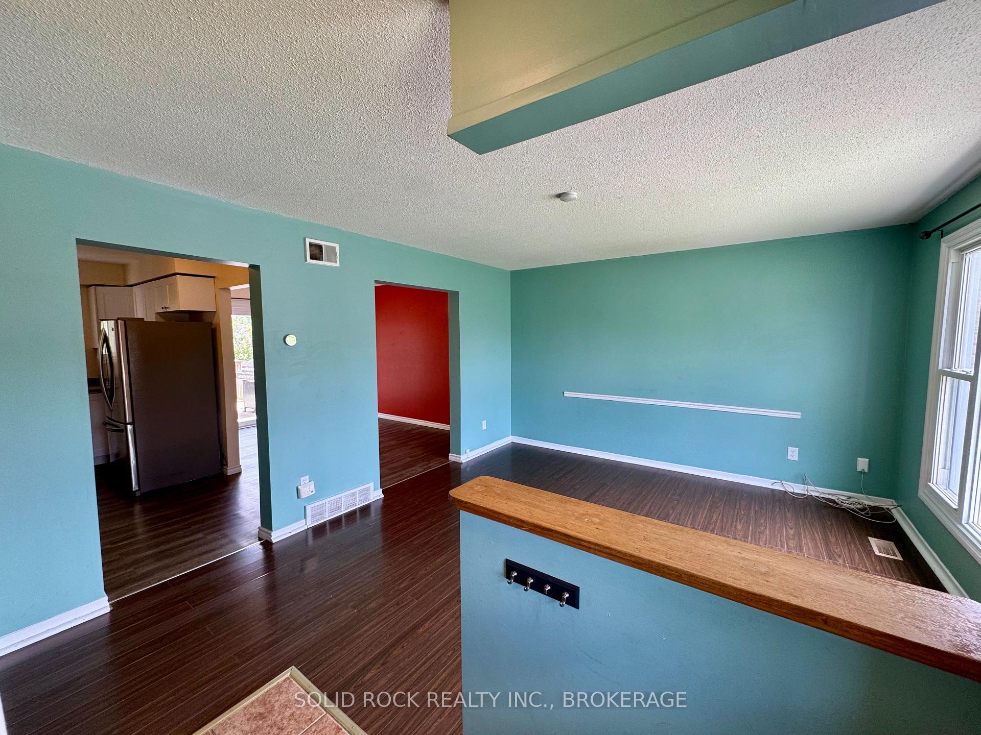 Photo 5 of 1022 Sprucewood Crescent, Kingston, City Northwest — HOMEH