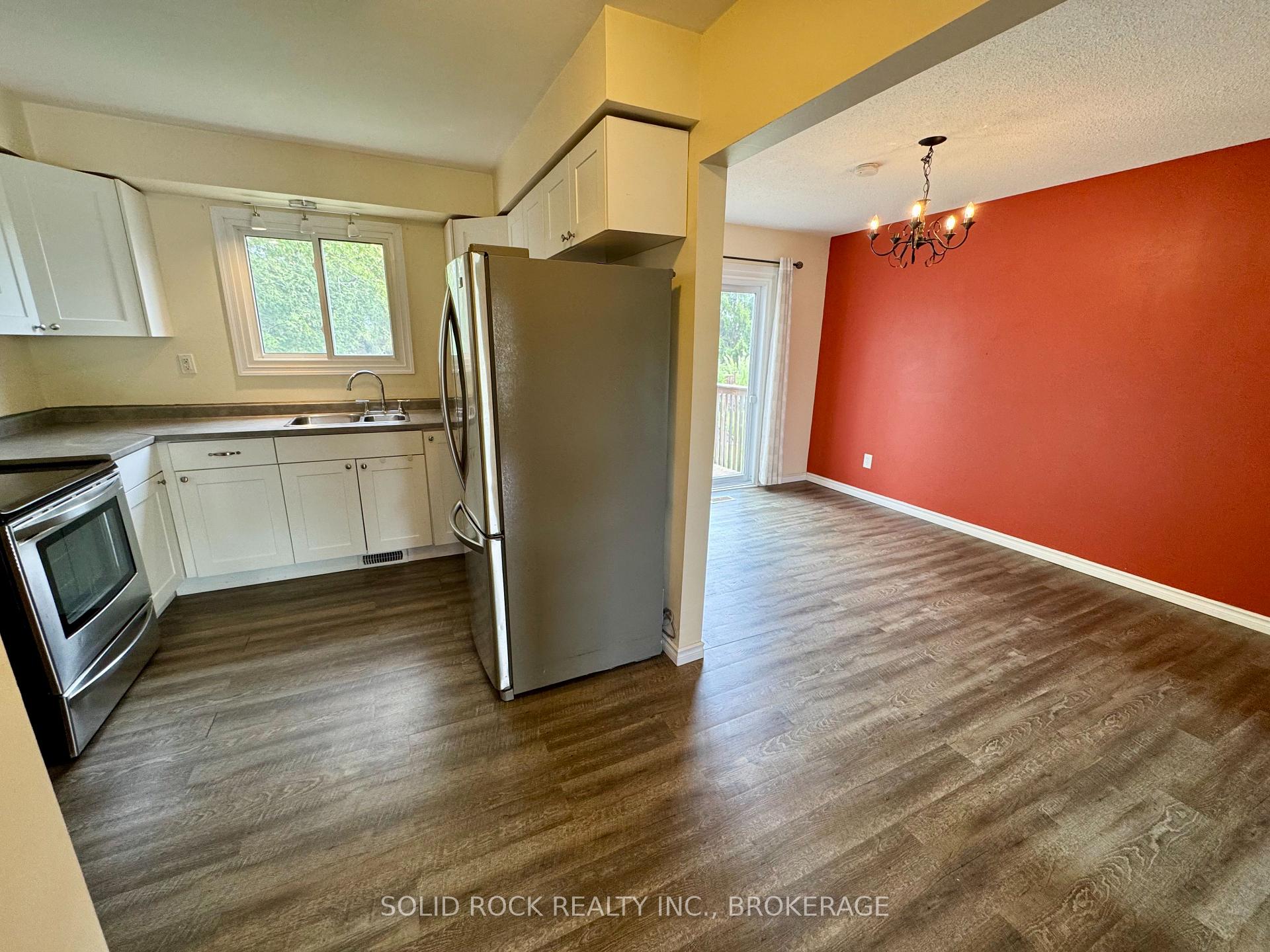 Photo 32 of 1022 Sprucewood Crescent, Kingston, City Northwest — HOMEH