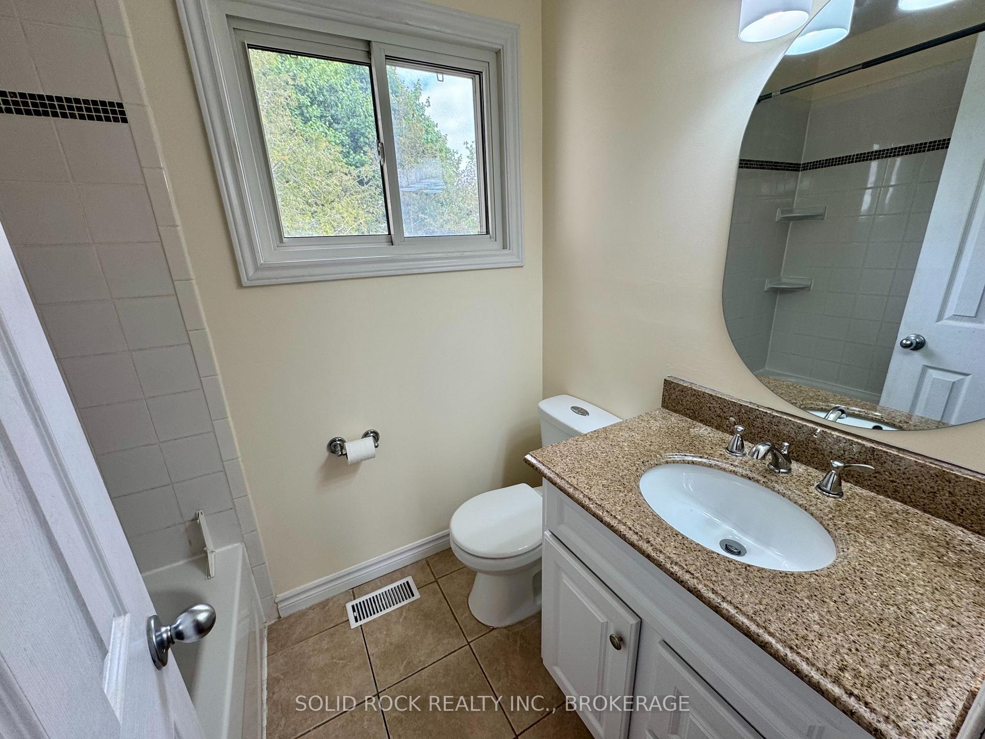 Photo 23 of 1022 Sprucewood Crescent, Kingston, City Northwest — HOMEH