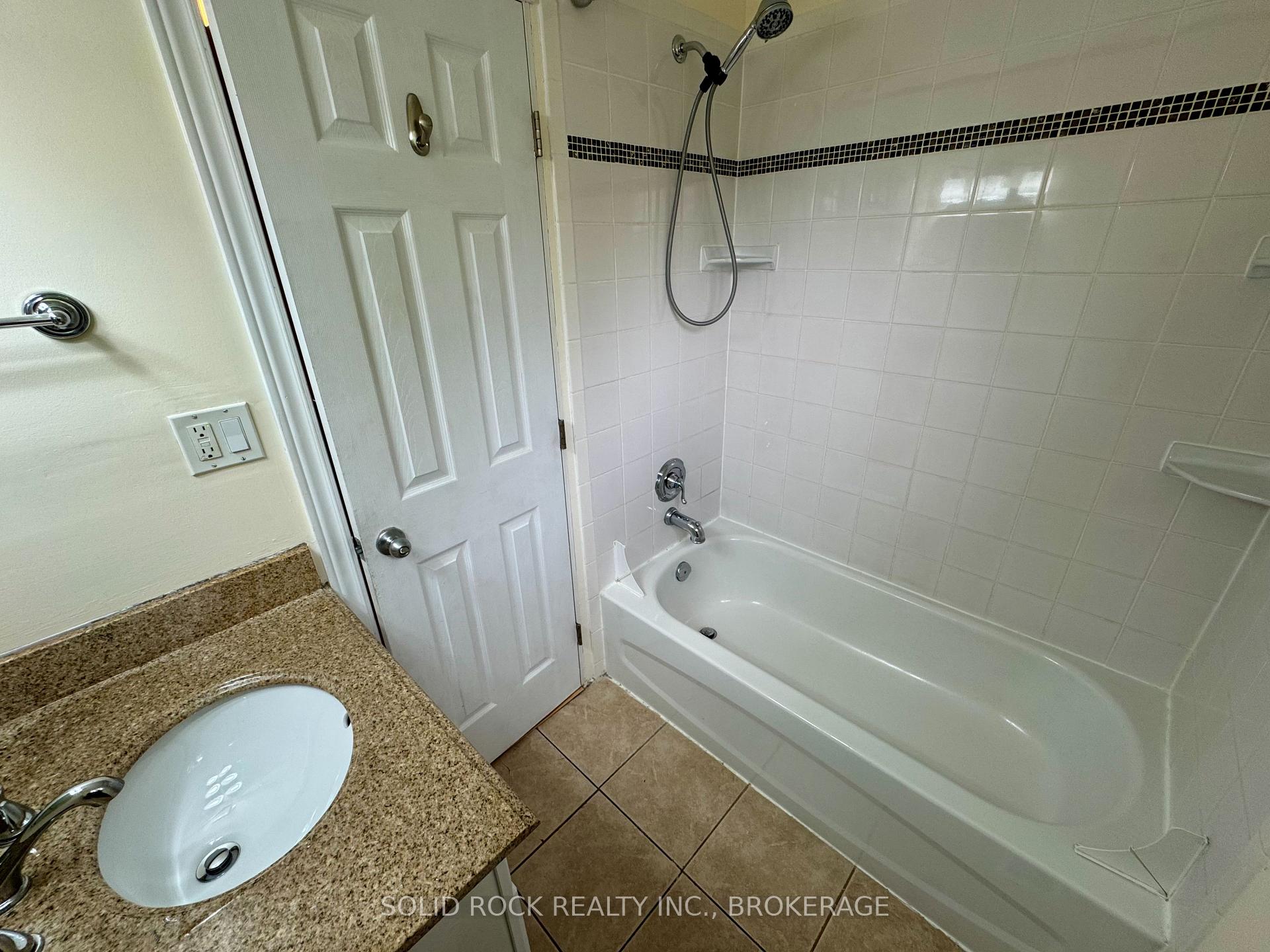 Photo 25 of 1022 Sprucewood Crescent, Kingston, City Northwest — HOMEH