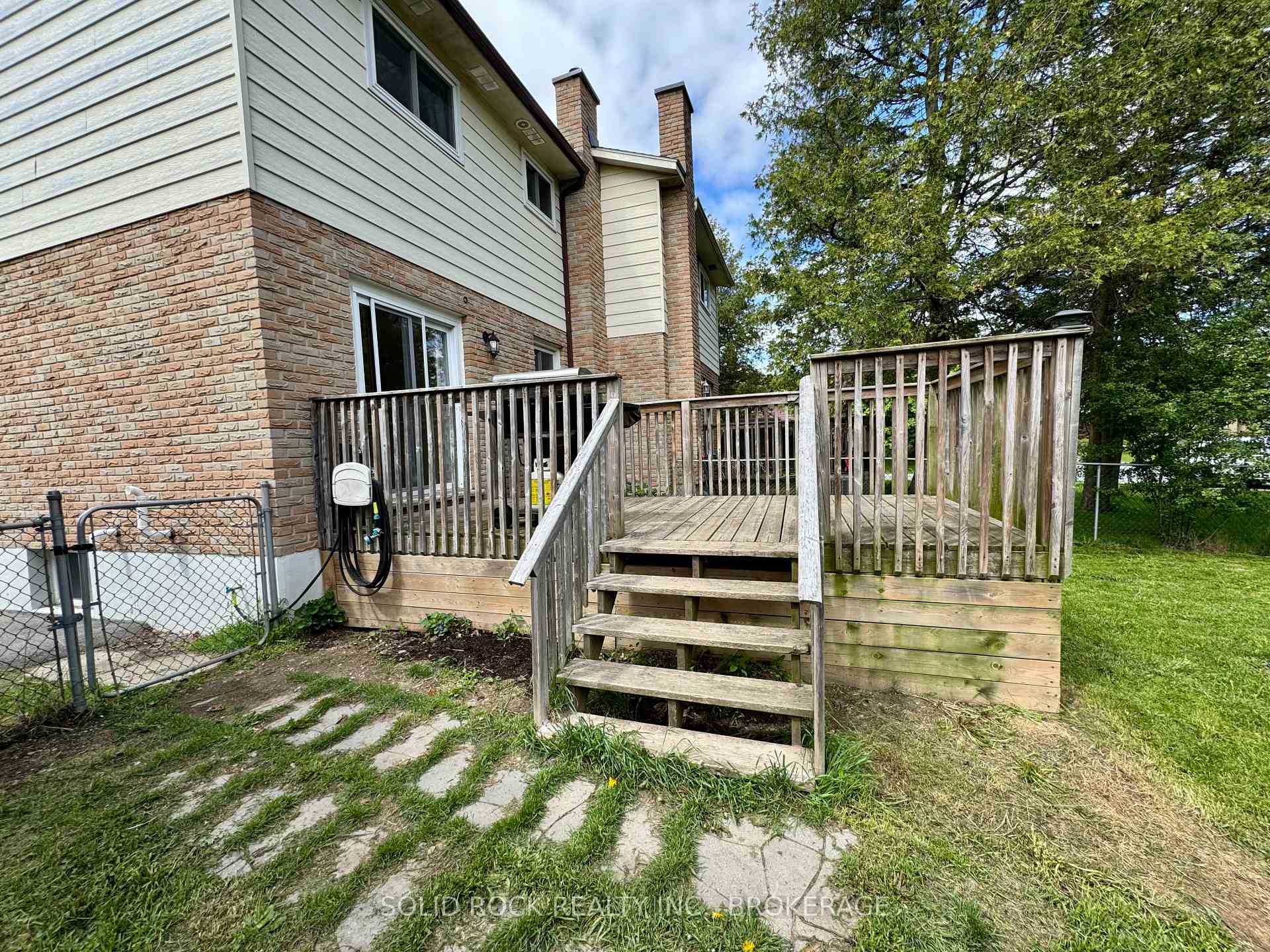 Photo 37 of 1022 Sprucewood Crescent, Kingston, City Northwest — HOMEH