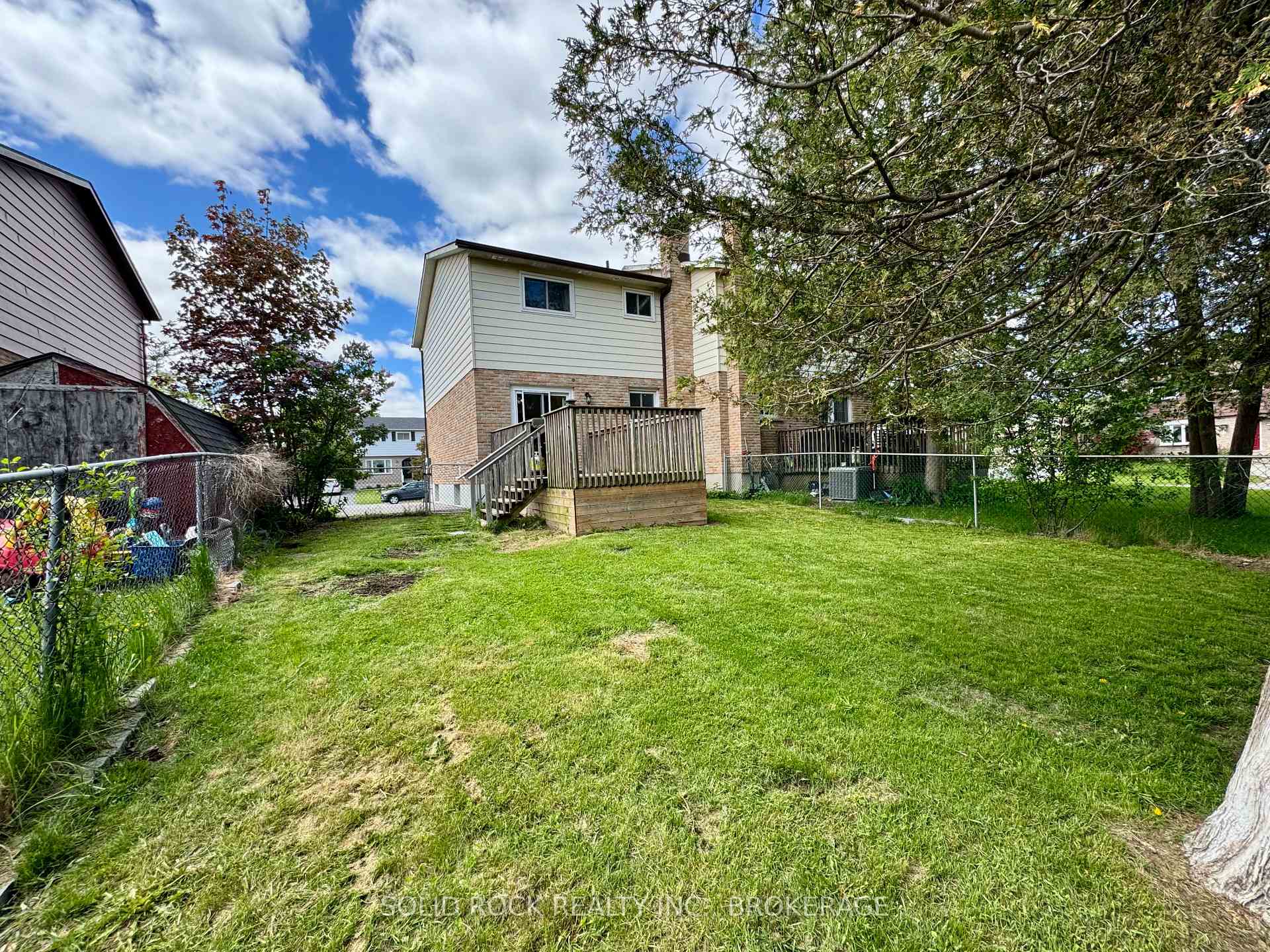 Photo 42 of 1022 Sprucewood Crescent, Kingston, City Northwest — HOMEH