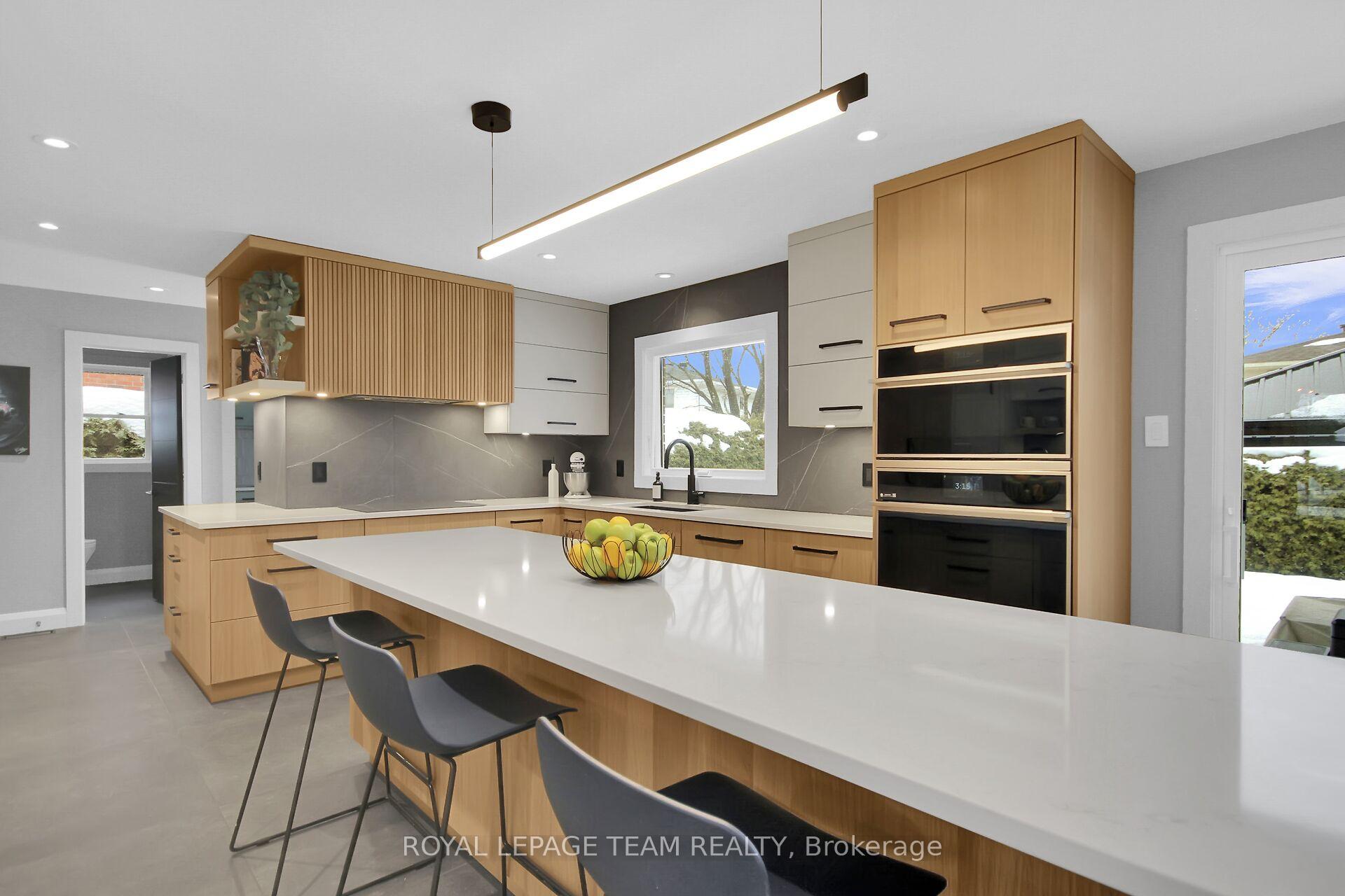 Photo 6 of 9 Strathearn Court, Ottawa, Tanglewood — HOMEH