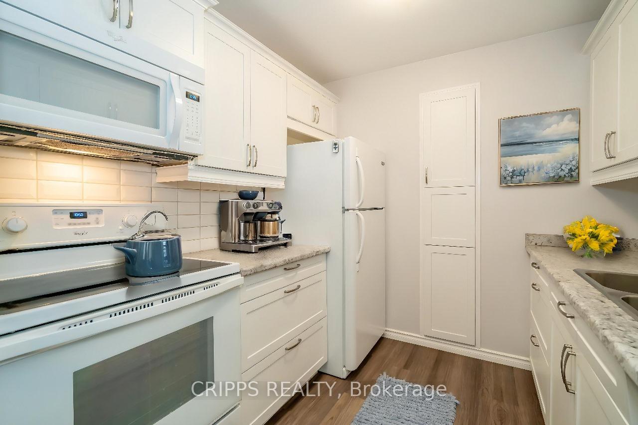 Photo 7 of Unit D12, 163 Edgehill Drive, Barrie, 400 West — HOMEH
