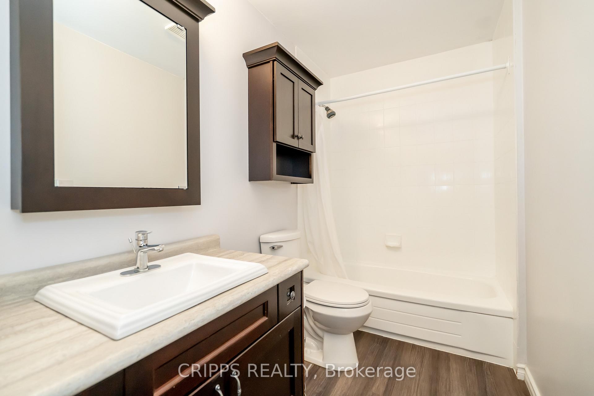 Photo 25 of Unit D12, 163 Edgehill Drive, Barrie, 400 West — HOMEH