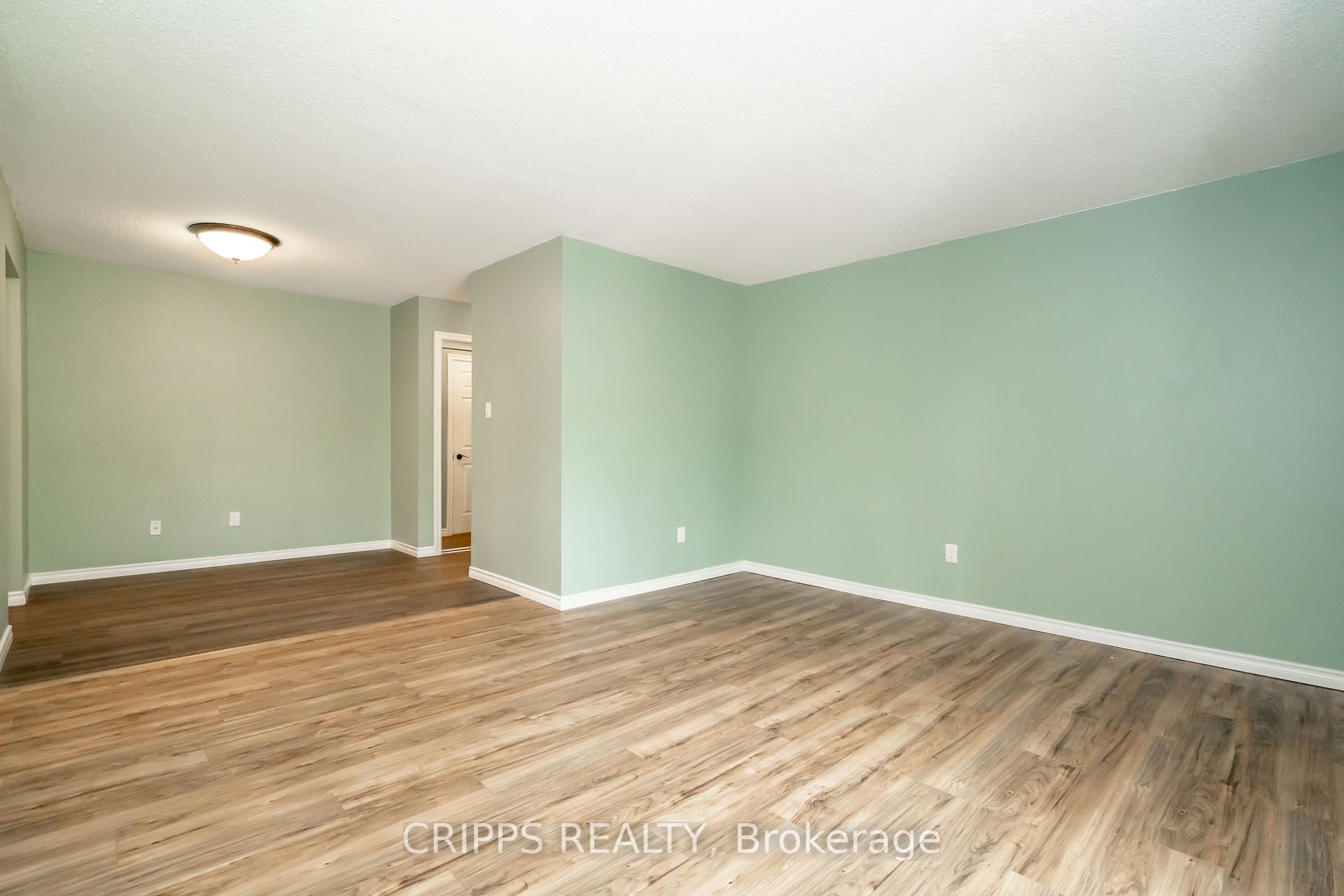 Photo 13 of Unit D12, 163 Edgehill Drive, Barrie, 400 West — HOMEH