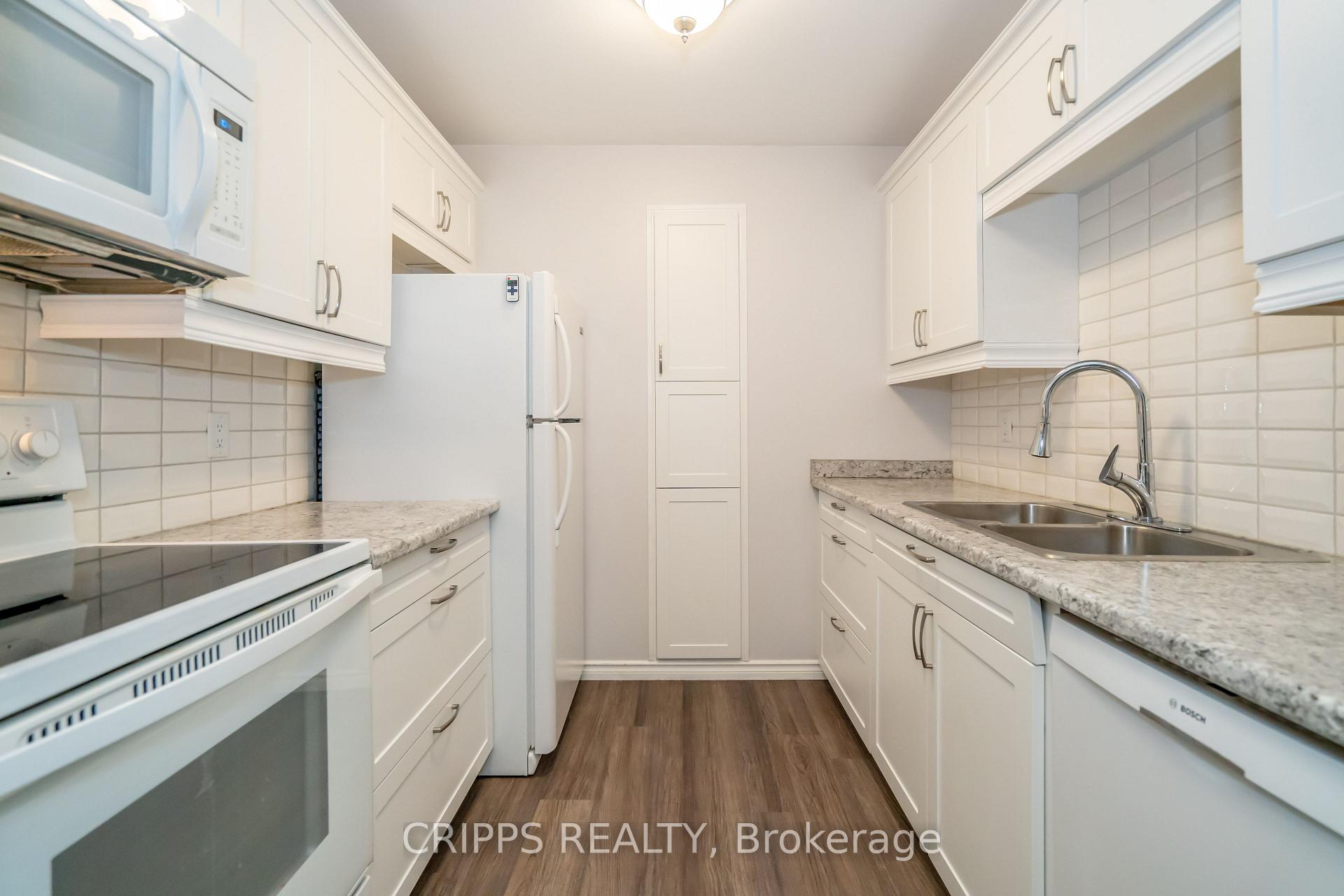 Photo 26 of Unit D12, 163 Edgehill Drive, Barrie, 400 West — HOMEH