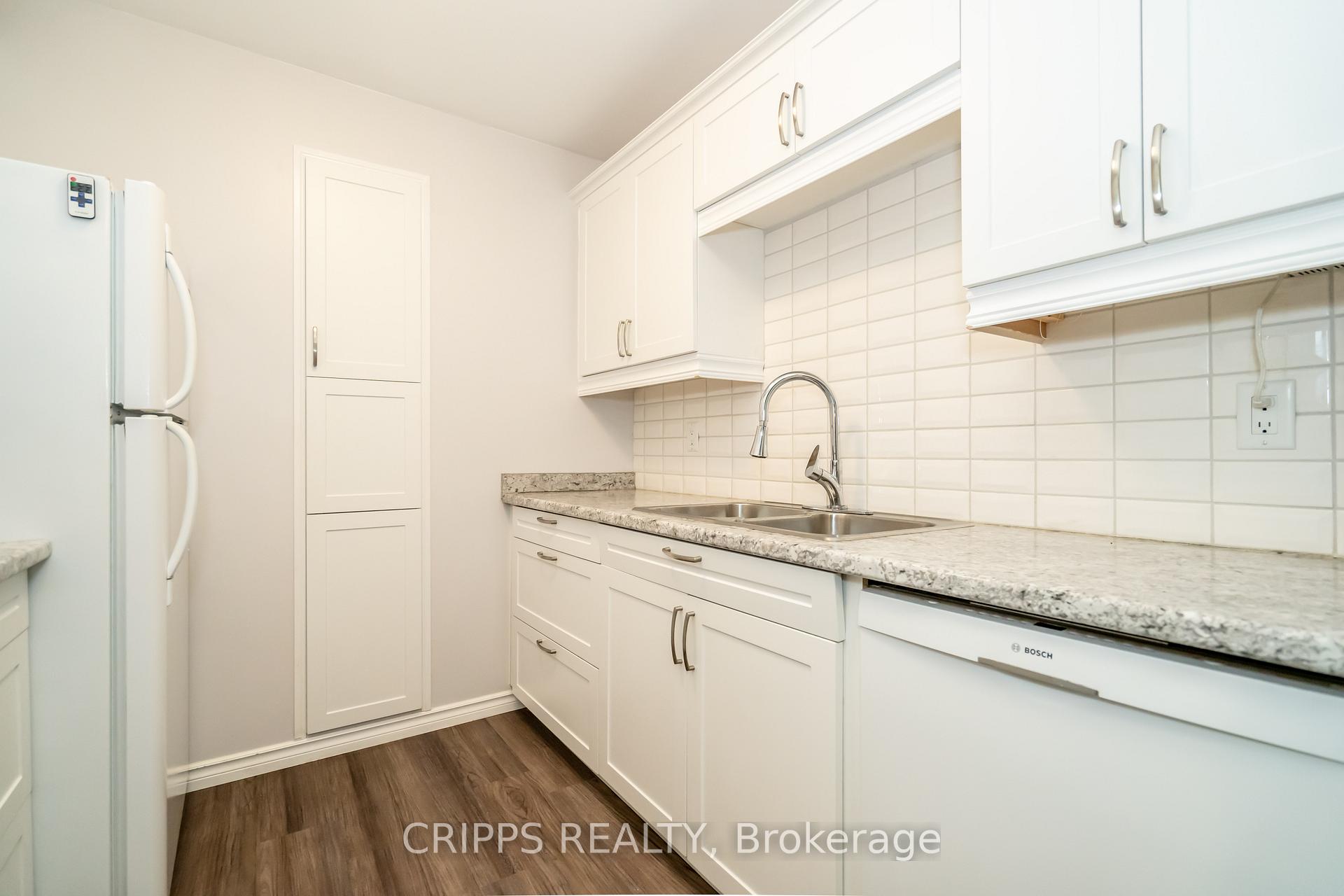 Photo 8 of Unit D12, 163 Edgehill Drive, Barrie, 400 West — HOMEH