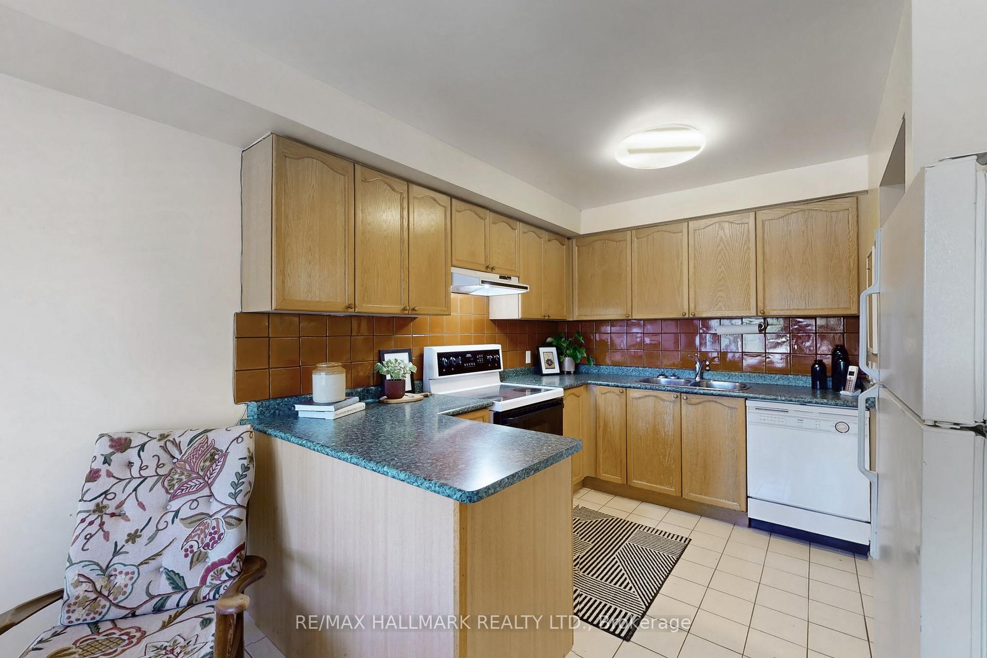 Photo 4 of 62 Curzon Street, Toronto, South Riverdale — HOMEH