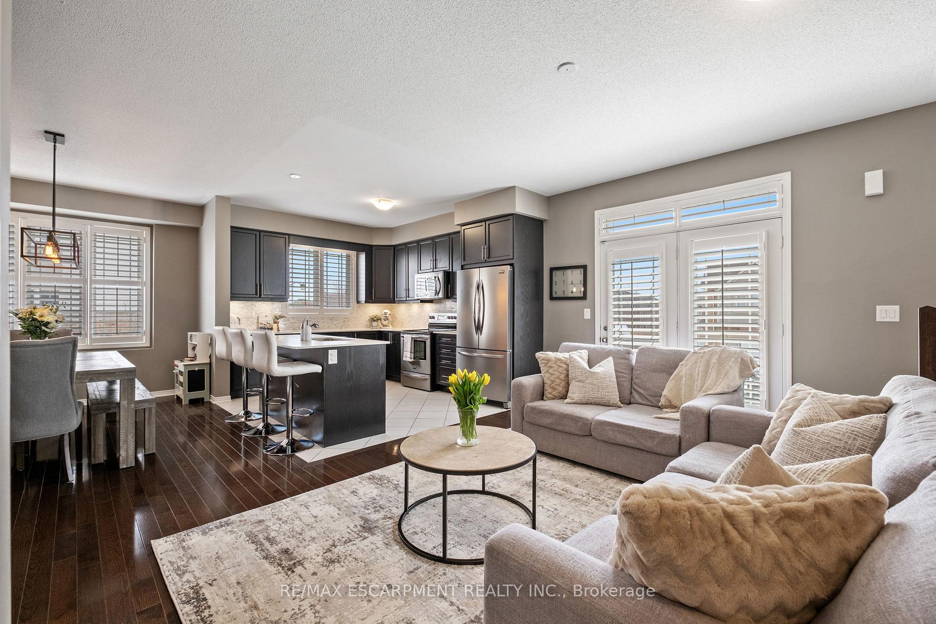 Photo 3 of 29 Alnwick Avenue, Caledon, Rural Caledon — HOMEH