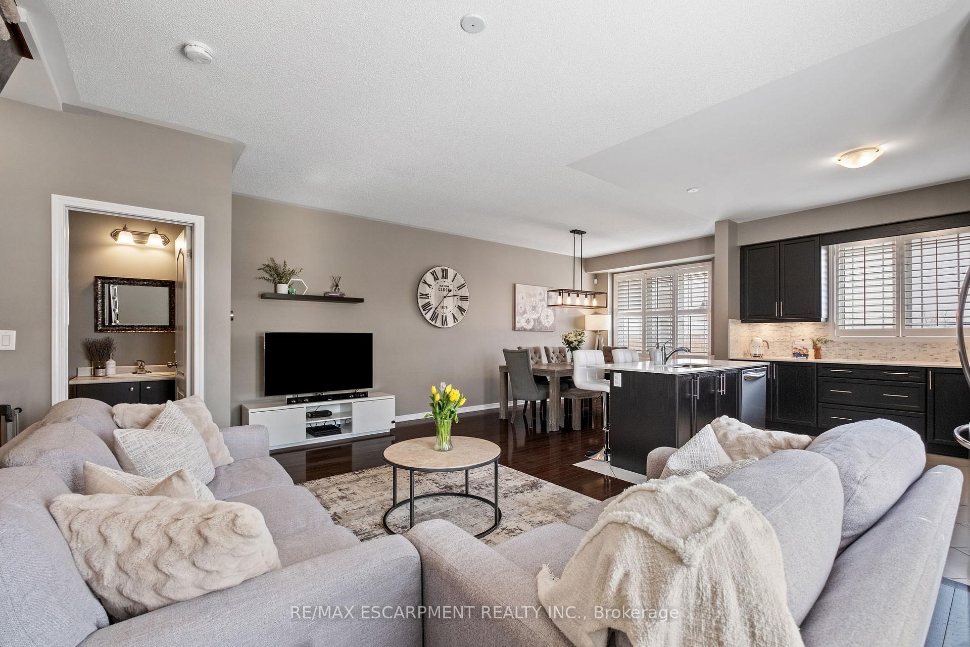 Photo 4 of 29 Alnwick Avenue, Caledon, Rural Caledon — HOMEH
