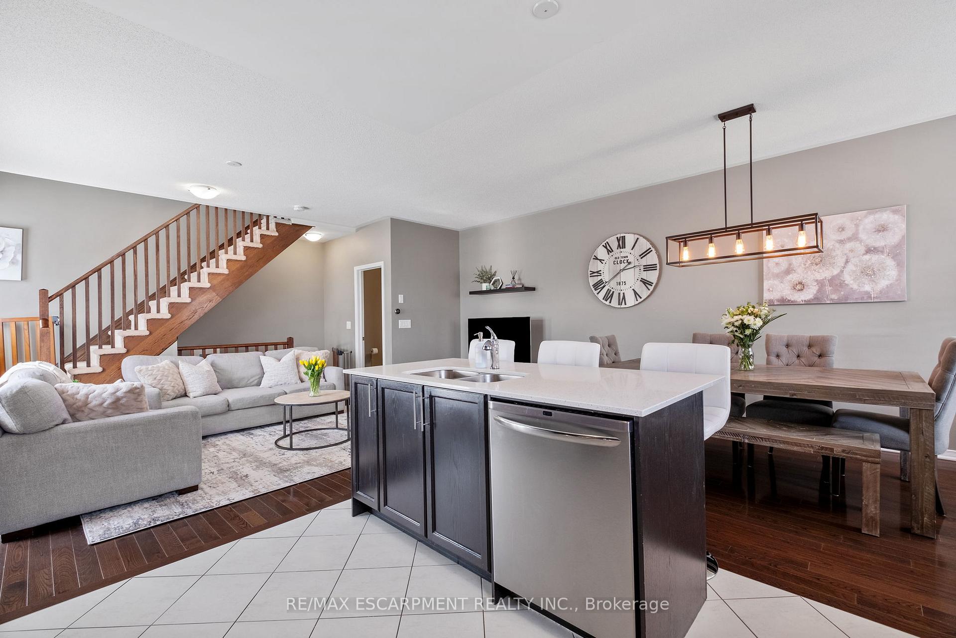 Photo 5 of 29 Alnwick Avenue, Caledon, Rural Caledon — HOMEH