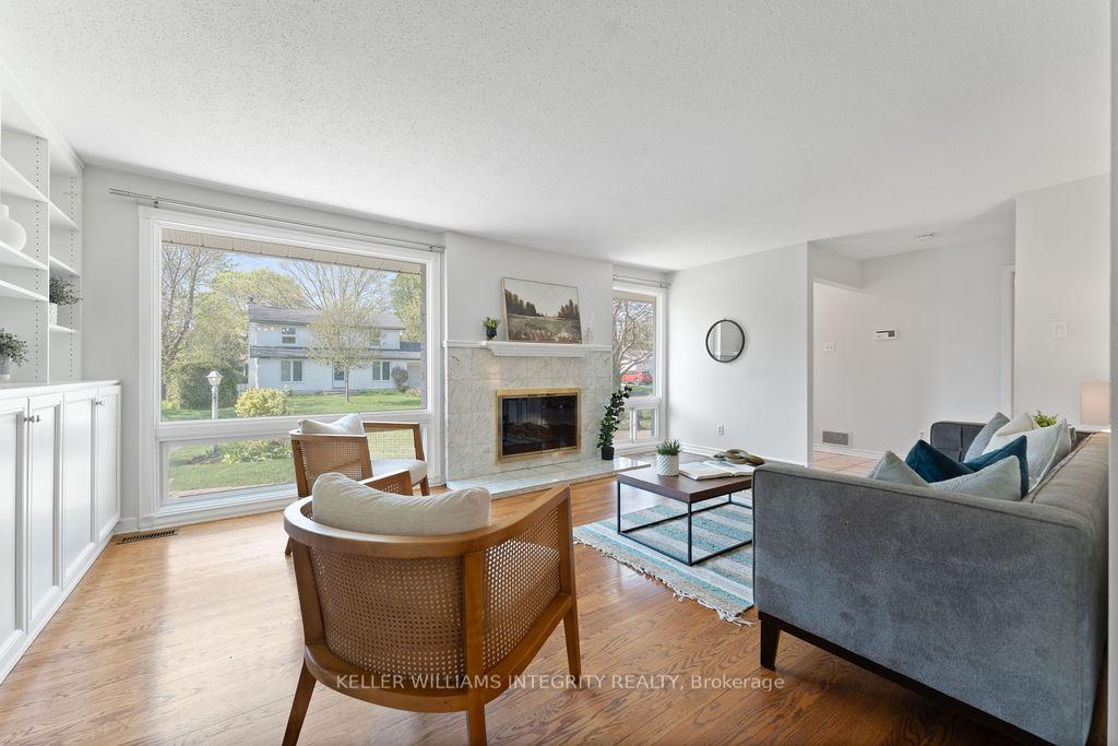 Photo 2 of 24 Brian Crescent, Ottawa, Bruce Farm/Graham Park/Qualicum/Bellands — HOMEH