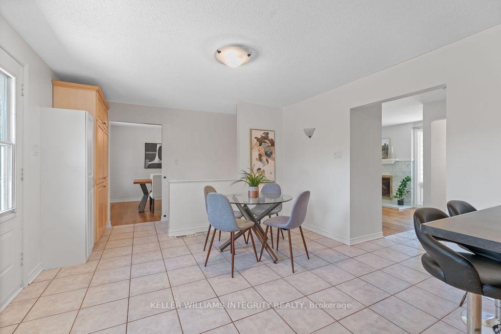 Photo 14 of 24 Brian Crescent, Ottawa, Bruce Farm/Graham Park/Qualicum/Bellands — HOMEH