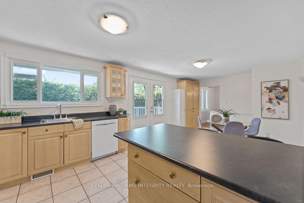 Photo 22 of 24 Brian Crescent, Ottawa, Bruce Farm/Graham Park/Qualicum/Bellands — HOMEH