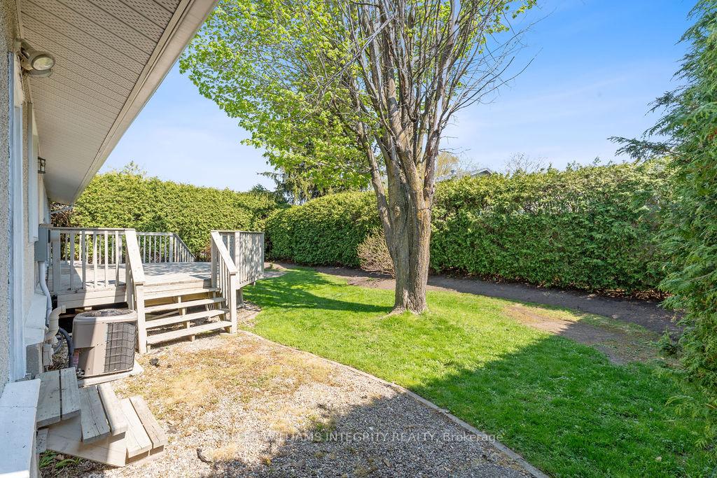 Photo 35 of 24 Brian Crescent, Ottawa, Bruce Farm/Graham Park/Qualicum/Bellands — HOMEH