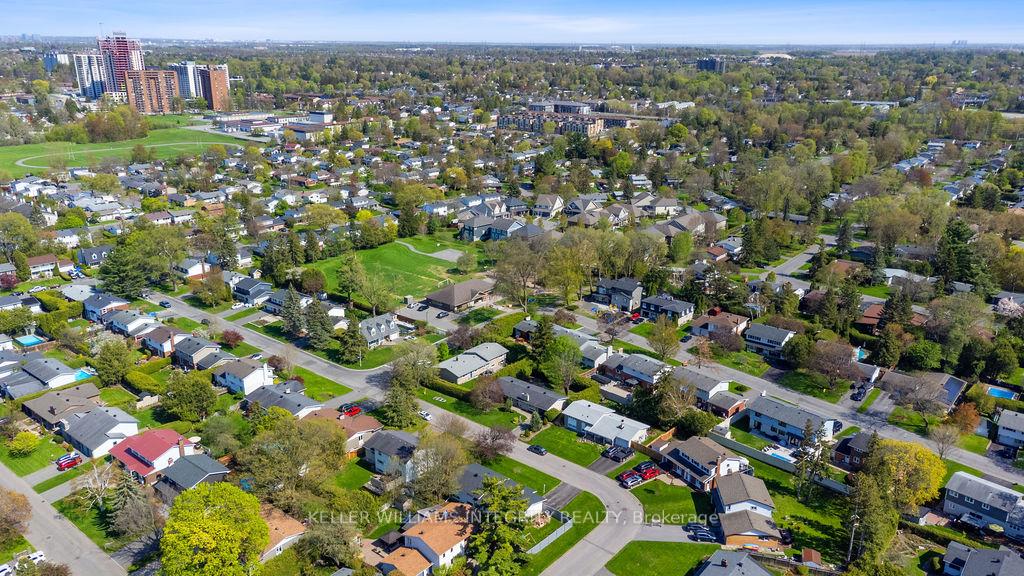 Photo 40 of 24 Brian Crescent, Ottawa, Bruce Farm/Graham Park/Qualicum/Bellands — HOMEH