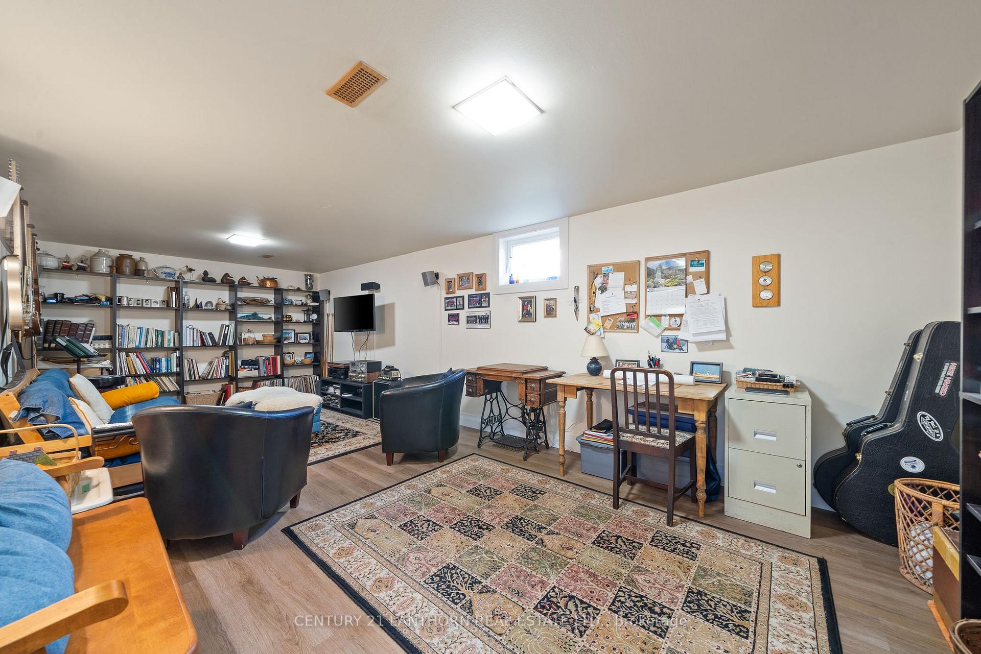 Photo 26 of 34 Harvest Crescent, Belleville — HOMEH