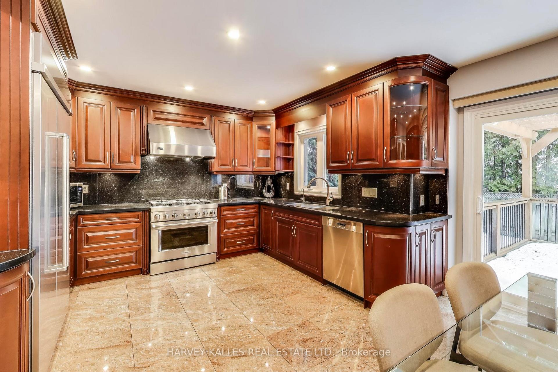 Photo 6 of 50 King High Drive, Vaughan, Beverley Glen — HOMEH