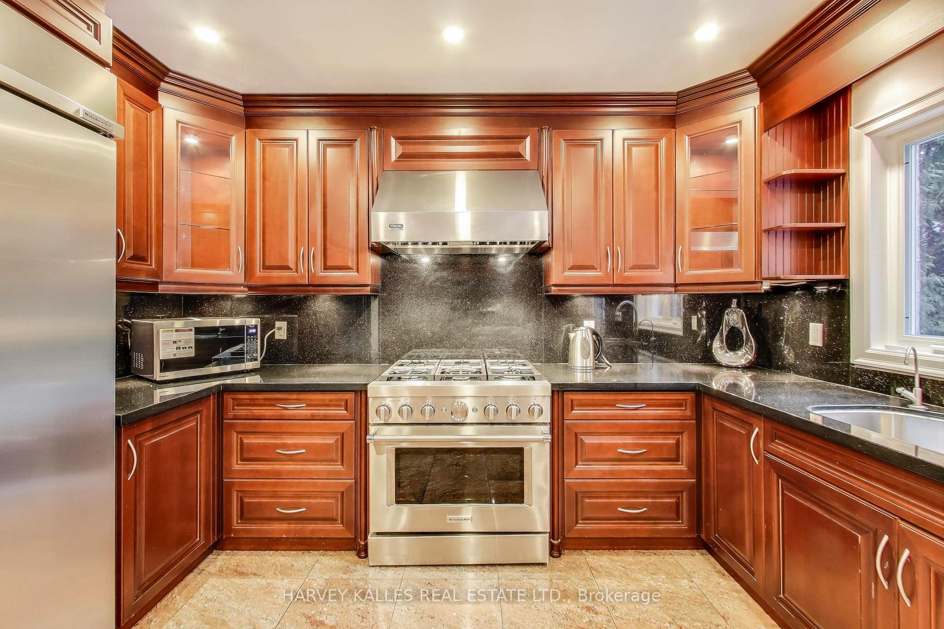 Photo 11 of 50 King High Drive, Vaughan, Beverley Glen — HOMEH