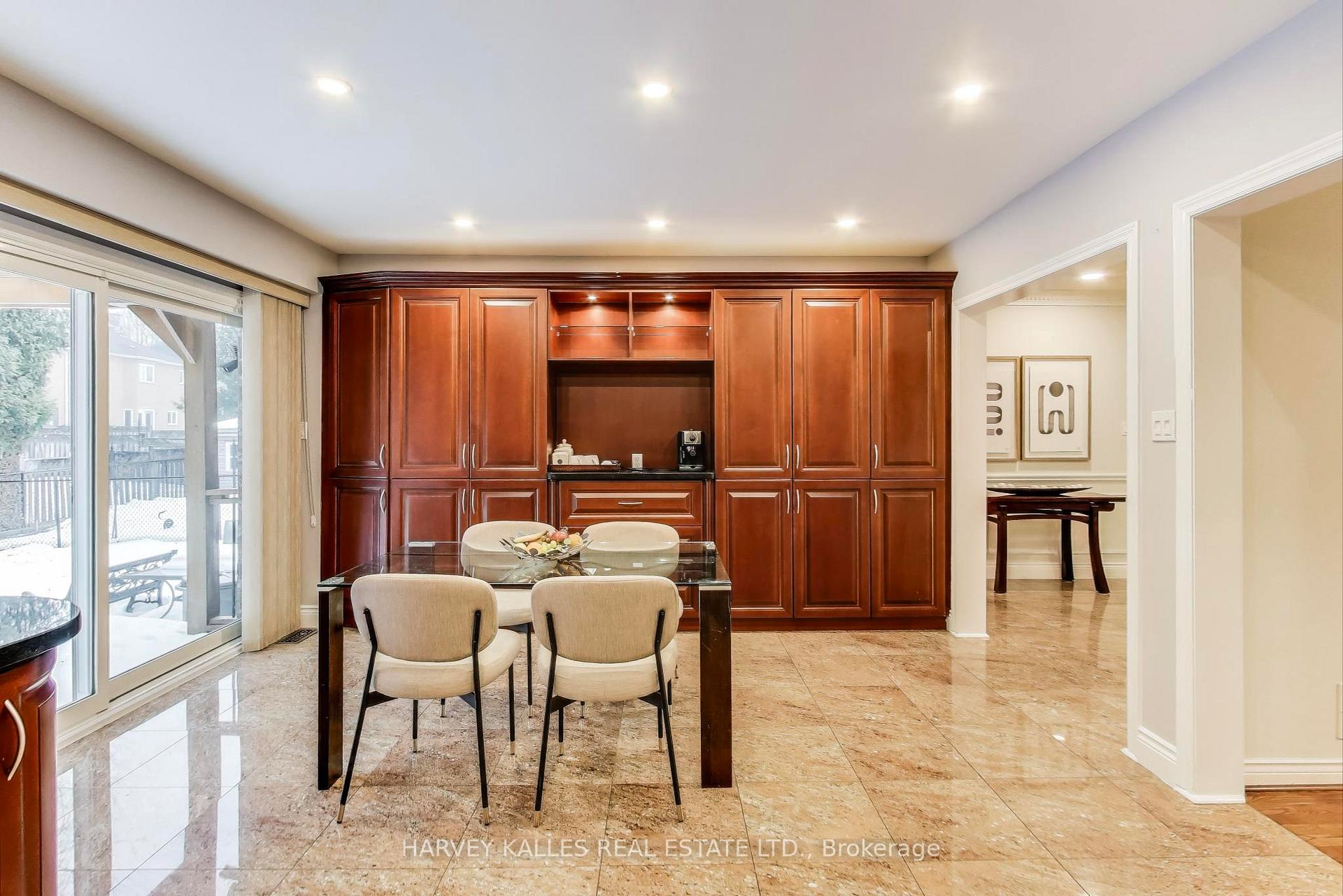 Photo 10 of 50 King High Drive, Vaughan, Beverley Glen — HOMEH
